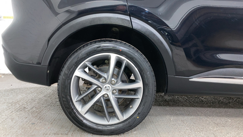 MG Hs 1.5 T-GDI Excite 5dr DCT Petrol Hatchback